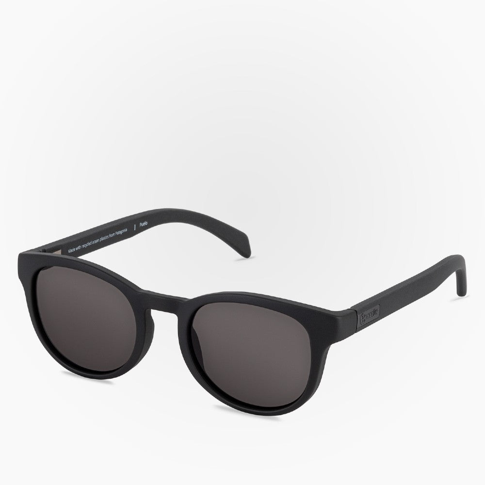 Side view of the Sunglasses Puelo Karun color Black made with ECONYL® regenerated nylon