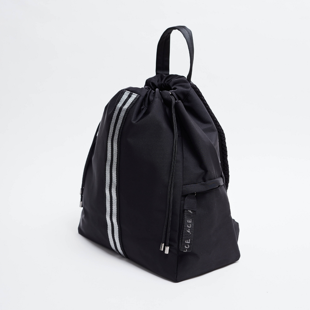 Side view of the ACE Bagpack color Black made with ECONYL® regenerated nylon
