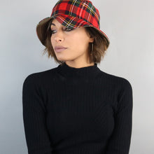 Load image into Gallery viewer, Raineco, the waterproof bucket hat by Complit color Green Sage and reversible Tartan made with ECONYL® regenerated nylon
