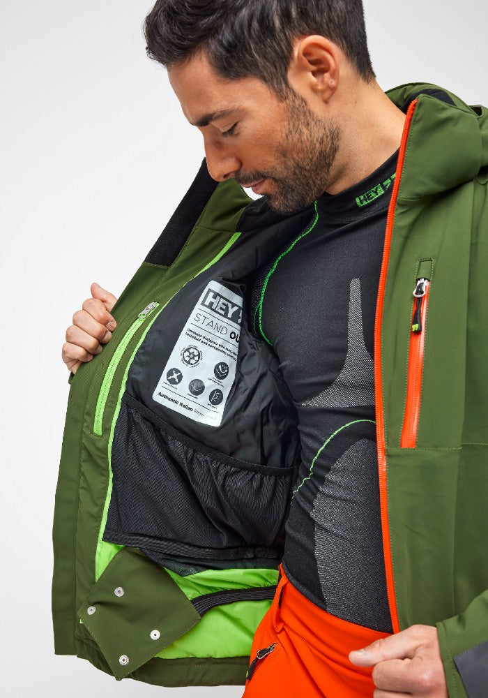 Inside detail of the Snowbird Jacket Hey Sport color Military Green made with ECONYL® regenerated nylon