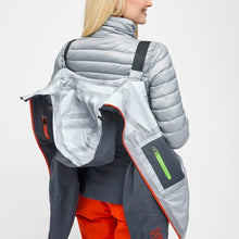 Load image into Gallery viewer, Back view of the Steamboat Shell Hey Sport color Grey made with ECONYL® regenerated nylon
