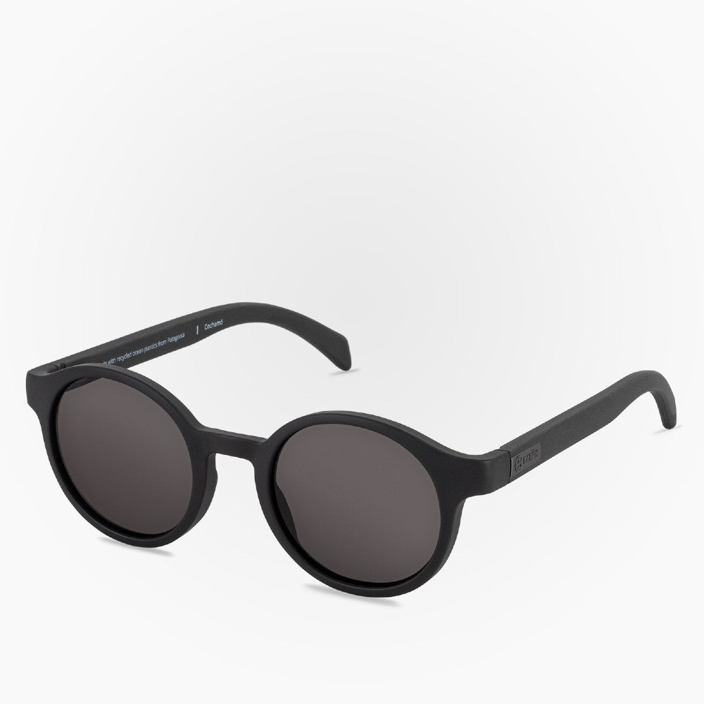 Side view of the Sunglasses Cochamo Karun color Black made with ECONYL® regenerated nylon