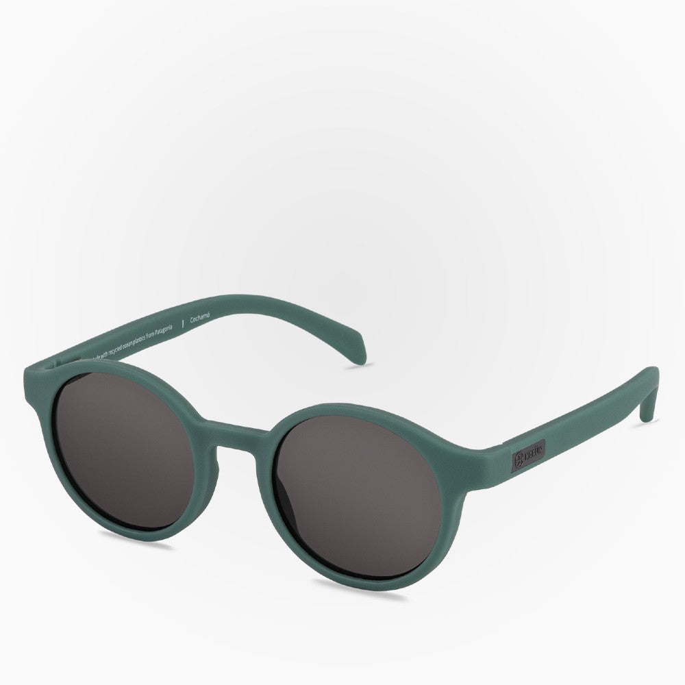 Side view of the Sunglasses Cochamo Karun color Green made with ECONYL® regenerated nylon