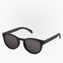 Load image into Gallery viewer, Side view of the Sunglasses Puelo Karun color Black made with ECONYL® regenerated nylon
