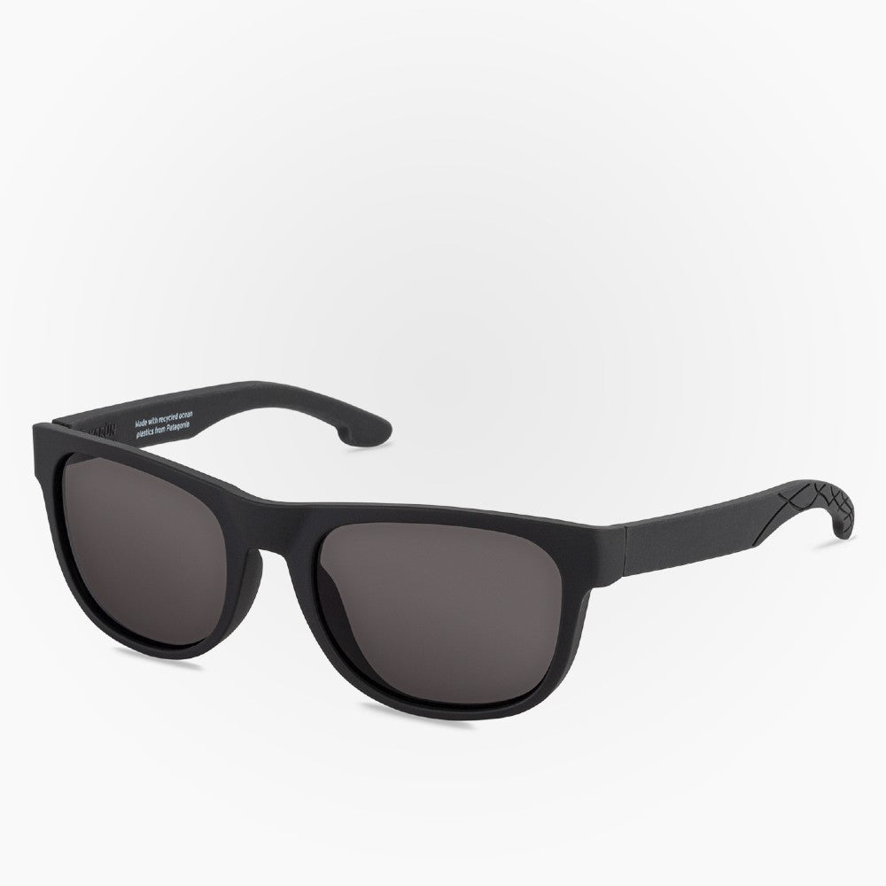 Side view of the Sunglasses South Pacific Karun color Black made with ECONYL® regenerated nylon