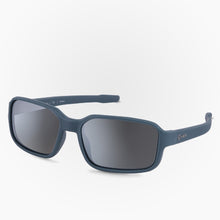 Load image into Gallery viewer, Side view of the Sunglasses Toki Karun color Blue made with ECONYL® regenerated nylon
