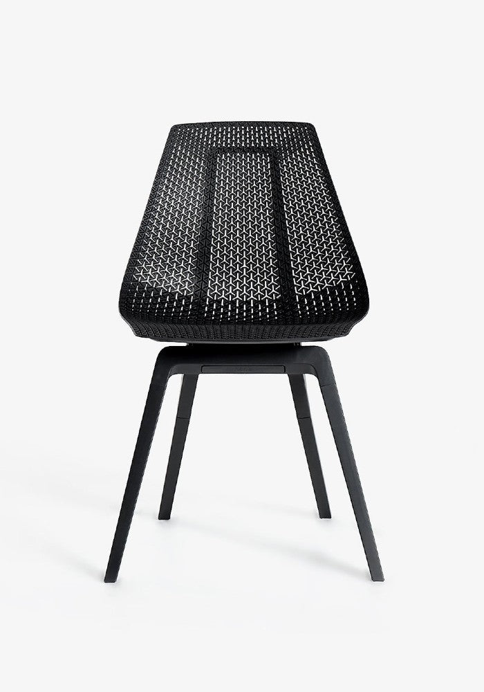Front view of the noho move™ chair by noho color black made with ECONYL® regenerated nylon