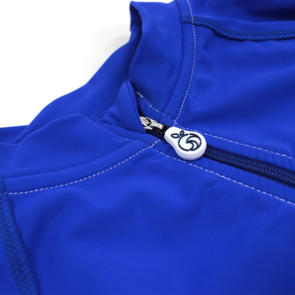 Front detail of the NoNetz NoRash Guard for Kids color Blue made with ECONYL® regenerated nylon