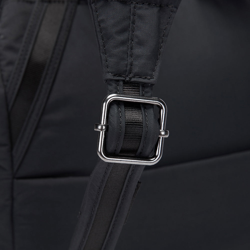 Detail of the Pacsafe Citysafe CX Anti-Theft Backpack color Black made with ECONYL® regenerated nylon