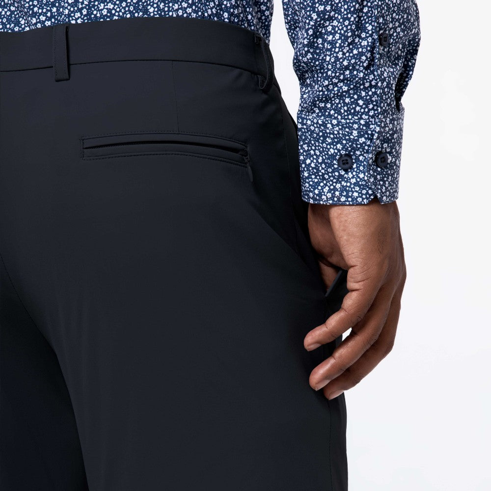 Detail of The Triton Pant State Of Matter color Charcoal made with ECONYL® regenerated nylon