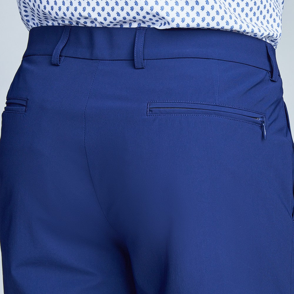 Detail of The Triton Short Pant State Of Matter color Deep Navy made with ECONYL® regenerated nylon